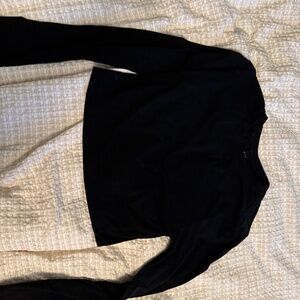 Black crop long sleeve